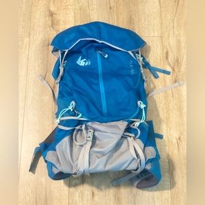 NWT REI Co-op Flash 60L Capacity Size M Hiking Backpacking Travel Pack MSRP $200